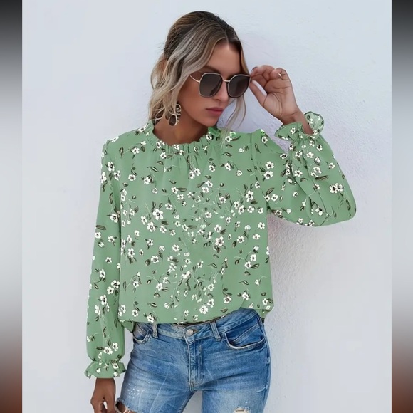 Floral Print Crew Neck Blouse 🌸 - Picture 1 of 5